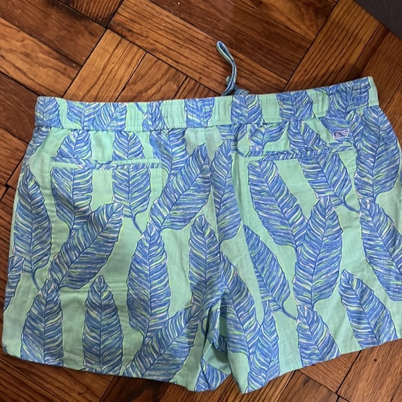 Vineyard vines shorts green and blue size: S - Picture 5 of 7